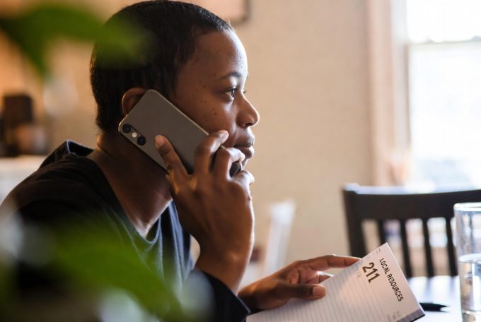 How to Navigate Your State's 211 Helpline for Local Resources